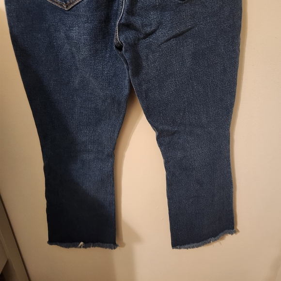 Abercrombie & Fitch Simone High Rise Ankle Flare Jeans. - Picture 7 of 8